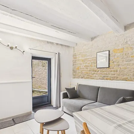 Apartman 500 M De La Plage, Pour 4 En Plein Centre